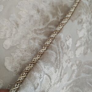 Elegant pillow sham Velour/Chenille 2 toned ivory patterned Zips Soft & Clean